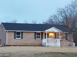 1220 Persimmon Ln, Shepherdstown, WV 25443