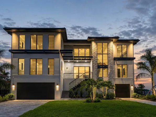 2081 Michigan Ave NE, Saint Petersburg, FL 33703