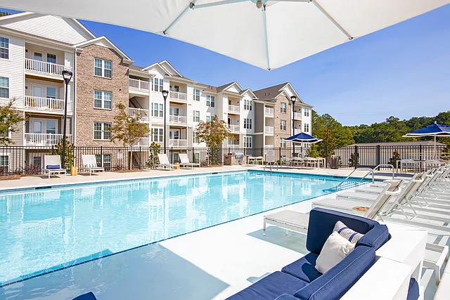 The Darby Apartments — Photo 4
