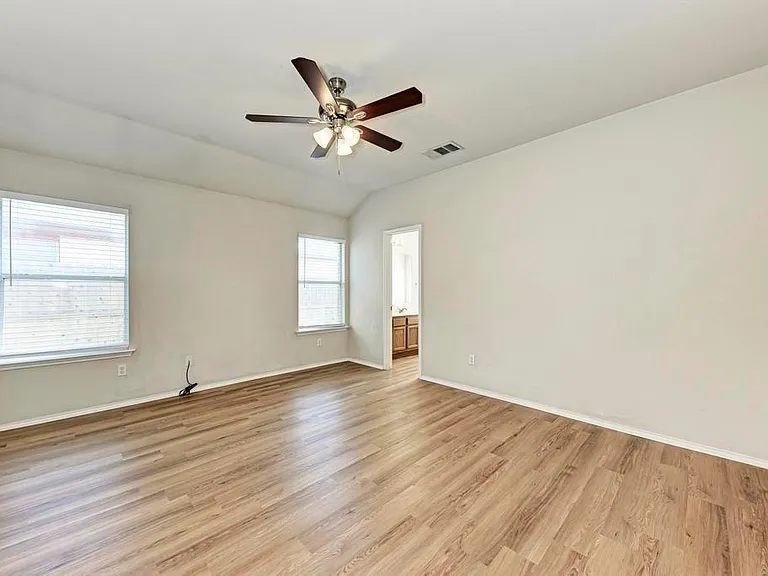 1203 Tricia Cv — Photo 19