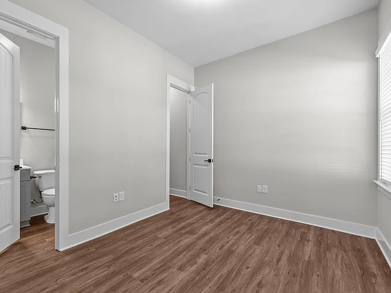 Chartwell Commons at Green Lea — Photo 16
