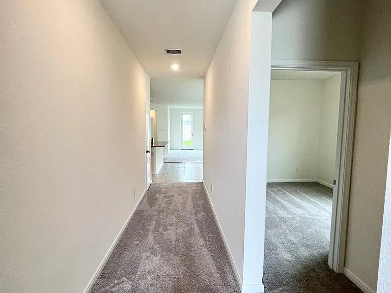 2834 Palamas Ln — Photo 2