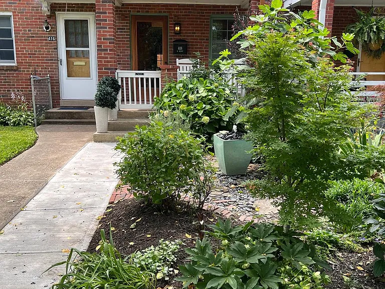 418 N Henry St — Photo 2