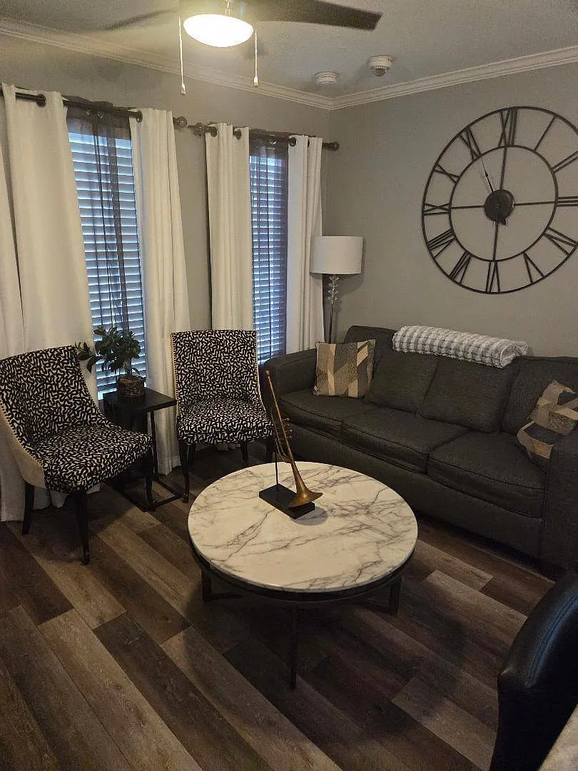 Beautiful 2 Bedroom Cottage Near Beach — Photo 3