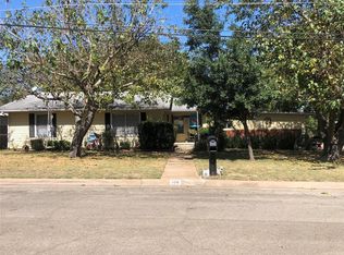 108 Moon St, Cleburne, TX 76033