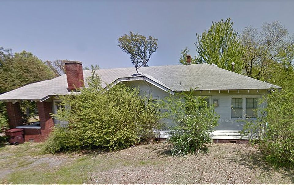 2nd image of 820 W 25th Ave