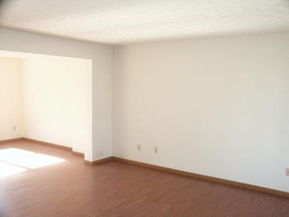 2nd image of 7837 Fairfax Loop Dr