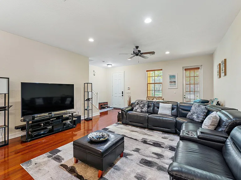 150 Lismore Ln — Photo 18