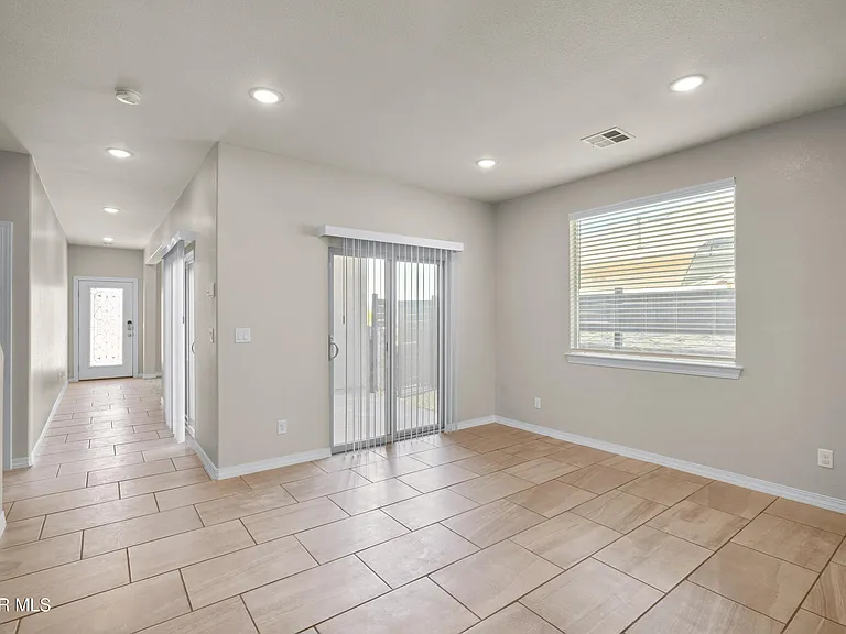 380 Canyon Vista Dr — Photo 11