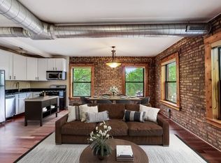 1257 W Roscoe St APT 2, Chicago, IL 60657