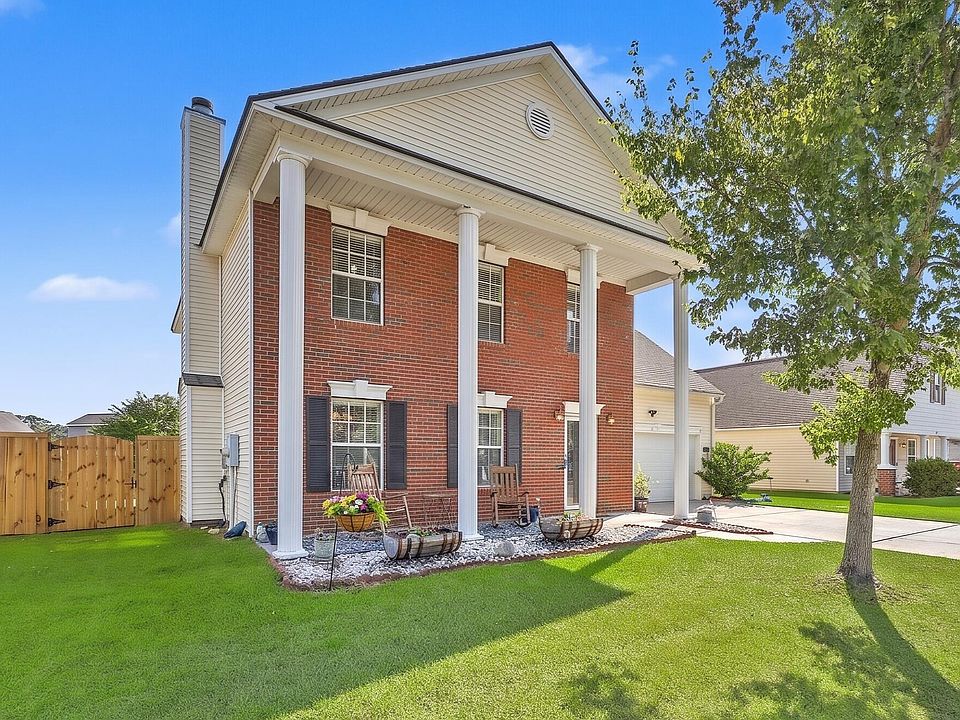 1st image of 300 Dunning Rd