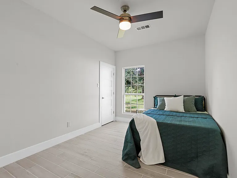4013 Legend Trl — Photo 24