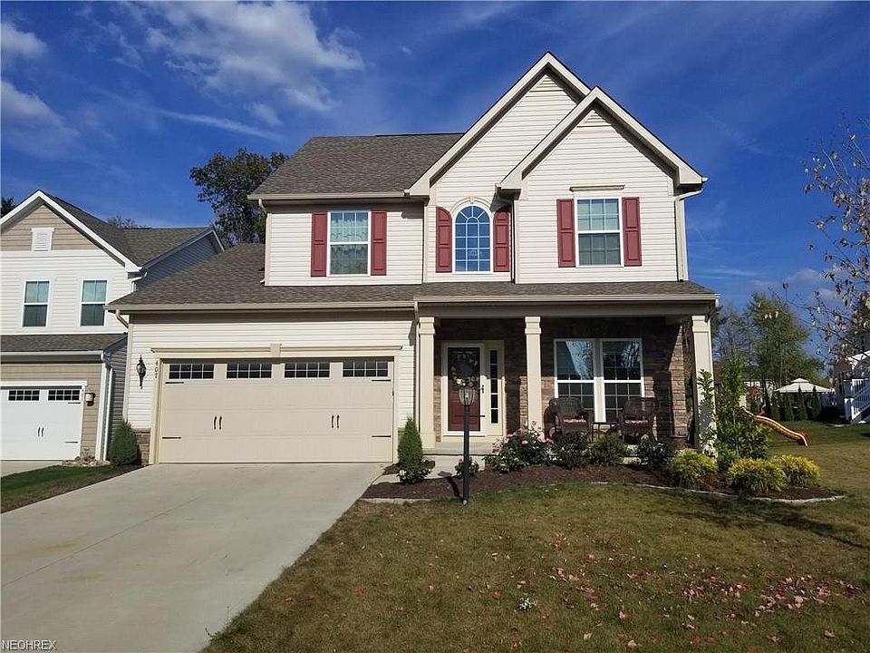 1st image of 407 Bankside Dr