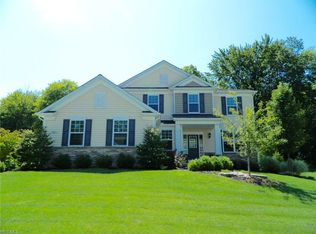 745 Joseph Dr, Aurora, OH 44202