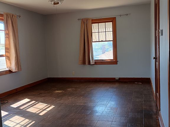 2nd image of 805 Ella St #1