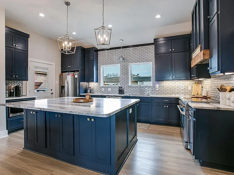 2610 Oak Hills Trl — Photo 9