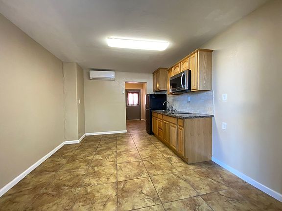 3rd image of 100 15th St Suite B