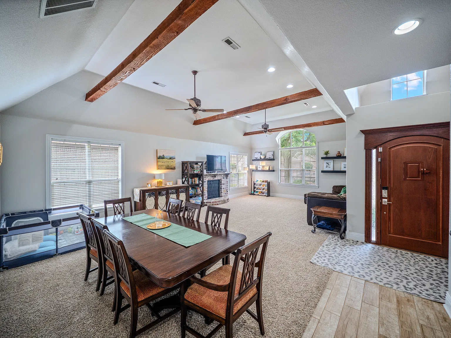 4 bed, 3500 sqft, $3,500 — Photo 3