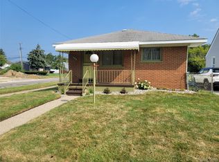 17717 Oakdale St, Roseville, MI 48066