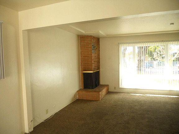 5th image of 133 N Victoria Ave
