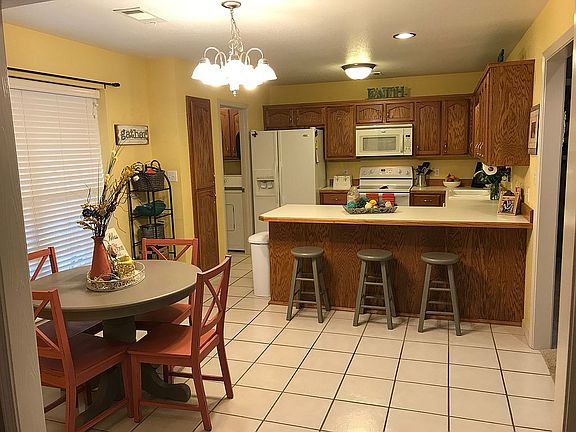 Kitchen/Dining