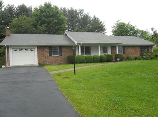 159 Adams St, Tazewell, VA 24651