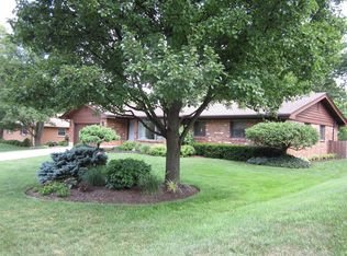 2561 Flowerstone Dr, Dayton, OH 45449