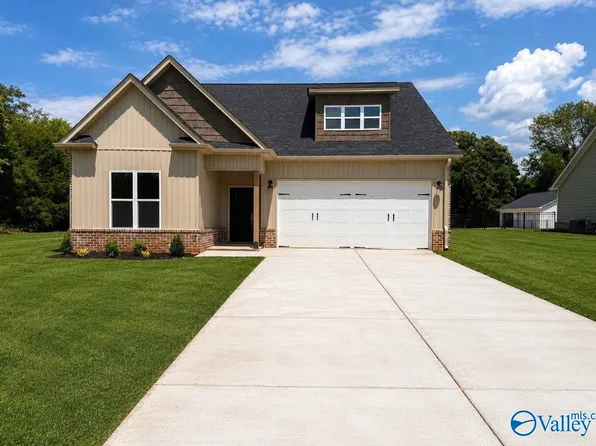 399 Talley St, Scottsboro, AL 35769