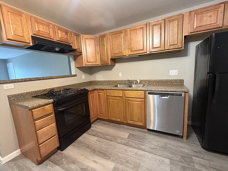 664 Materdie Ln #203 — Photo 9