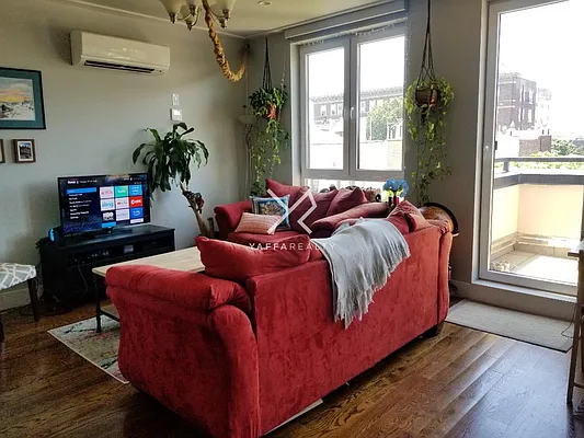 Rented by Yaffa Realty LLC | media 1