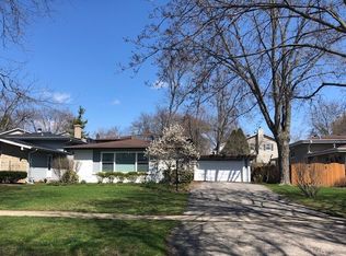 1709 Childs St, Wheaton, IL 60187