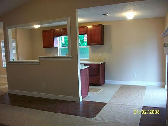 4th image of 1401 Pueblo Ct