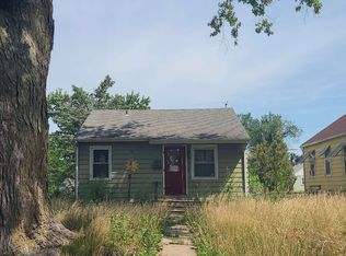 930 21st Ave SW, Cedar Rapids, IA 52404