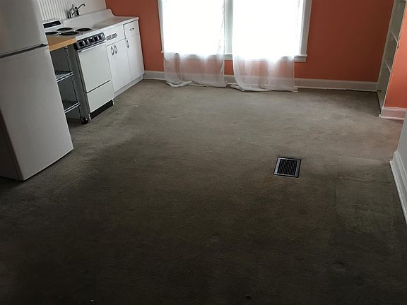 3rd image of 2013 18th Ave S