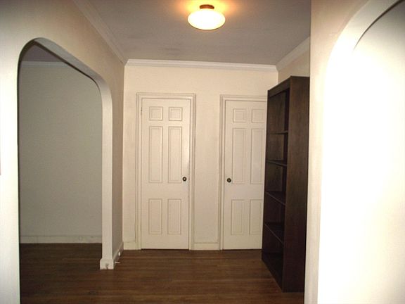 2nd image of 10 Presidents Ln Unit 10