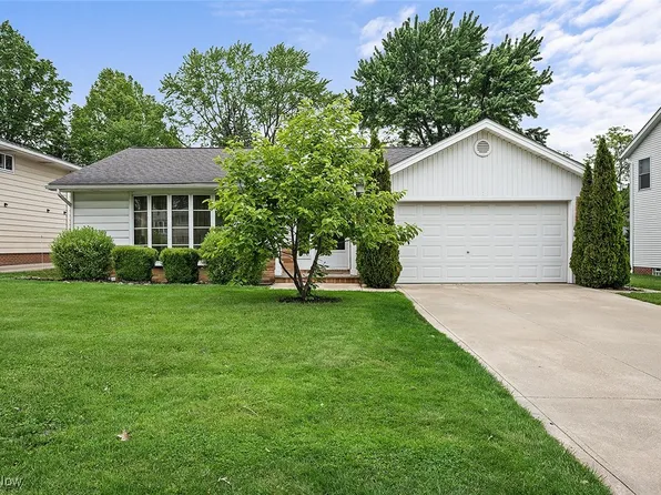 6639 Monterey Dr, Mayfield, OH 44124