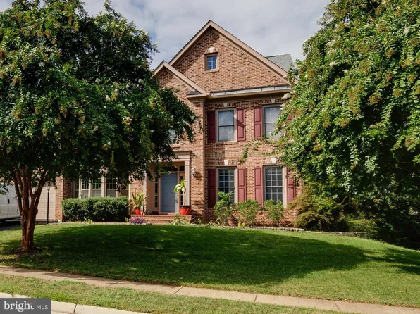 9125 Acadia Park Dr, Bristow, VA 20136