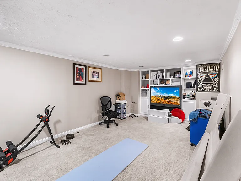 6431 Blackhaw Dr — Photo 12