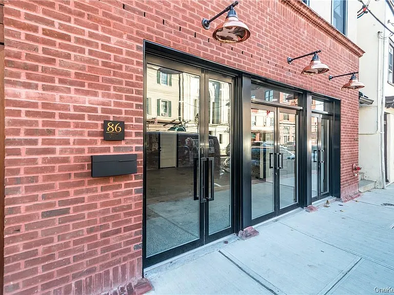 86 Main St #2 — Photo 1
