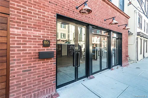 86 Main St #2 Photo 1