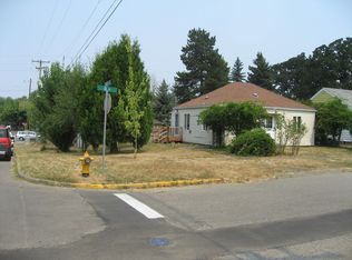 990 D St, Independence, OR 97351