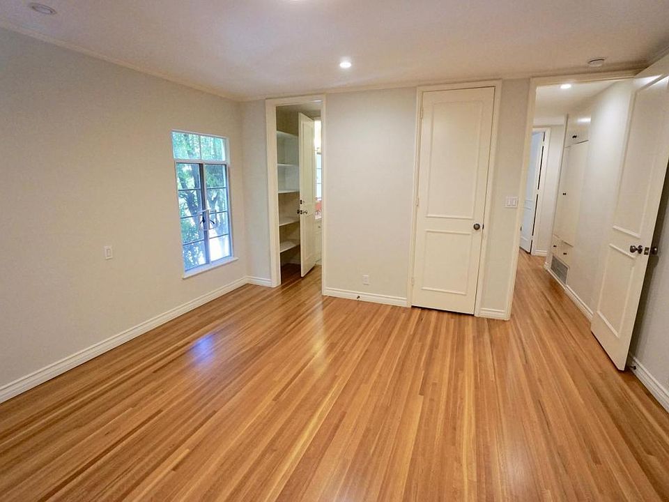 1st image of 8428 Fountain Ave