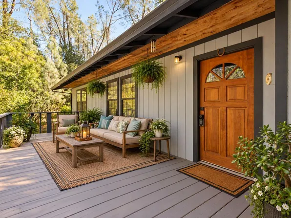 14311 Indian Acres Trl, Redding, CA 96003