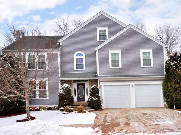 12 Snowberry Lane, Farmington, CT 06085