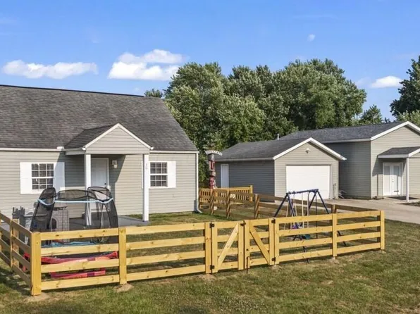 16 Wesley Dr, Heath, OH 43056