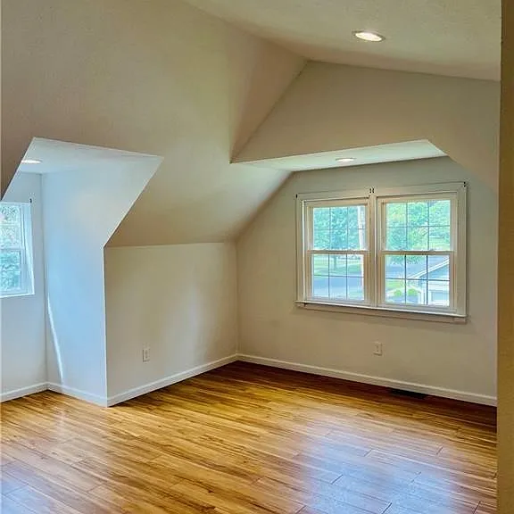 202 Elm St — Photo 15