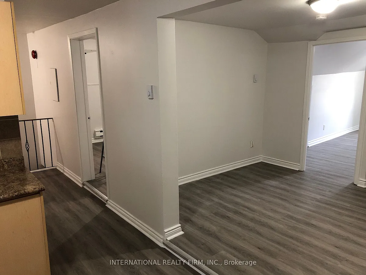 Building Photo - 274 George St #3A