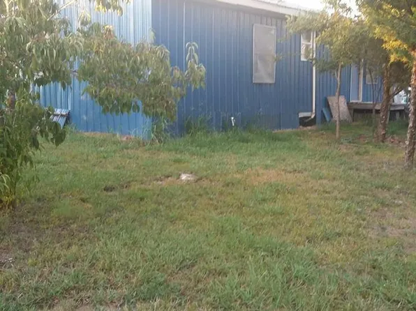 2602 Meadow Ln, Hugo, OK 74743