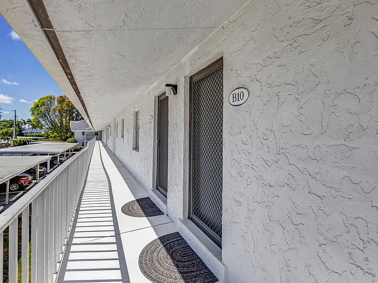 4126 Belair Ln #B10 — Photo 34