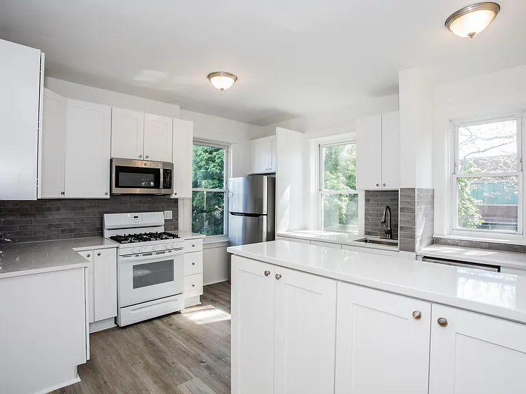 4632 W Barry Ave #2 — Photo 14